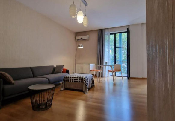 Zu verkaufen Wohnung in Sololaki