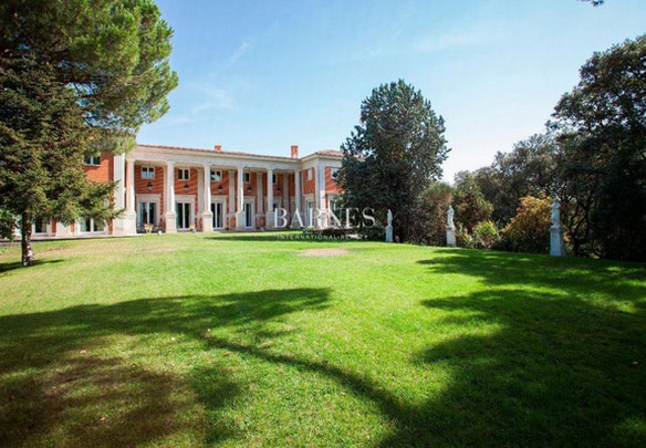 Villa in Spain, Madrid, Pozuelo de Alarcon