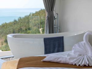 宽敞的4卧室泳池别墅，俯瞰山脉和大海 — 来自开发商和业主的房地产搜索引擎 GEOLN.COM. 照片 18