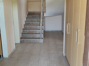 A 400 m de la carretera Pamukkale – Villa independiente de 3 plantas 6+1 – ¡Adecuada para familias numerosas y como inversión! — Encuentre propiedades fuera del plan o reventa de bienes inmuebles directamente de desarrolladores y propietarios GEOLN.COM. Foto 10