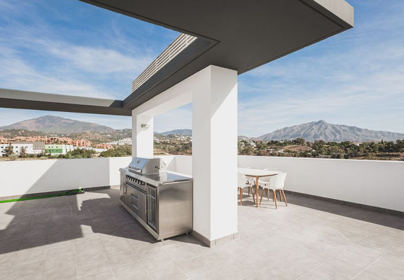 Penthouse 2 bedrooms 178 m² in the New Golden Mile, Spain