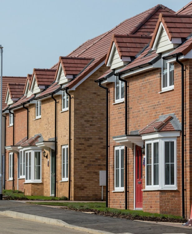 Real estate in Trinity Mere — look at the real estate search engine GEOLN.COM. Photo 1