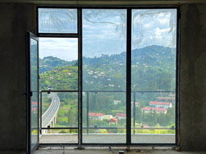 Продається однокімнатна квартира в клубному будинку з приголомшливим видом на гори та море. — Пошуковик нерухомості від забудовників і власників GEOLN.COM. Фото 12