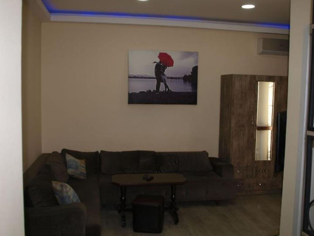 იყიდება ბინა — უძრავი ქონების ყიდვა და მფლო ბელებისგან GEOLN.COM. ფოტო 1