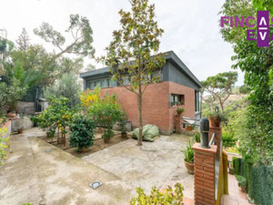 بيع منزل في برشلونة — ابحث عن عقار قيد الإنشاء أو عقار معاد بيعه مباشرة من المطورين والملاك GEOLN.COM. صورة فوتوغرافية 18