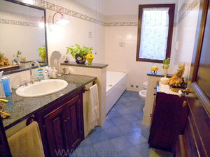 意大利因佩里亚别墅 — 来自开发商和业主的房地产搜索引擎 GEOLN.COM. 照片 8