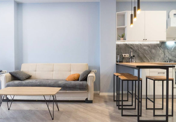 Nowoczesne trzypokojowe mieszkanie obok Starego Batumi