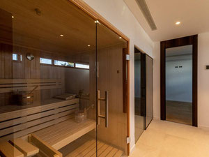 Villa 4 bedrooms 439 m² in Nueva Andalucia, Spain — Find off-plan property or real estate resale directly from developers and owners GEOLN.COM. Photo 15