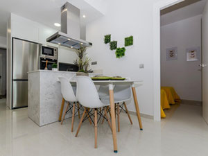 ბინა 2 ოთახიანი 50 მ² ტორრევიაში, ესპანეთი — უძრავი ქონების ყიდვა და მფლო ბელებისგან GEOLN.COM. ფოტო 3