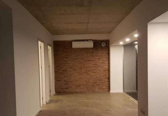 Продається комерційна площа 160.00 м²