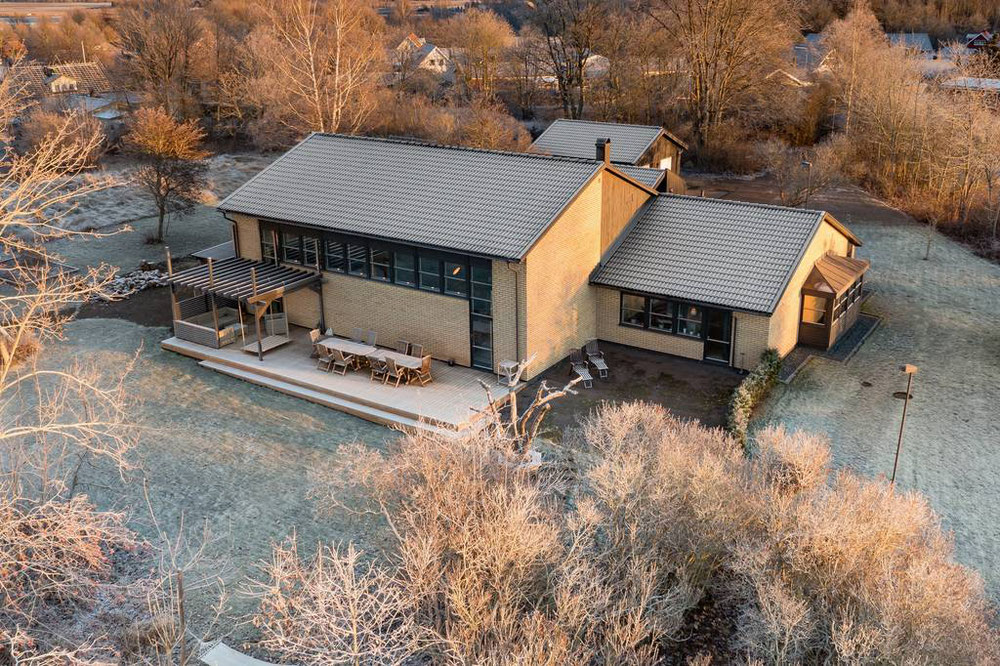 נדל"ן ב Farullsvagen 2A — עיין במנוע חיפוש הנדל"ן GEOLN.COM. תמונה 1