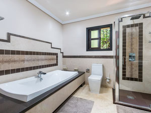 别墅 4 卧室 275 平方米，位于西班牙贝纳马拉 — 来自开发商和业主的房地产搜索引擎 GEOLN.COM. 照片 14