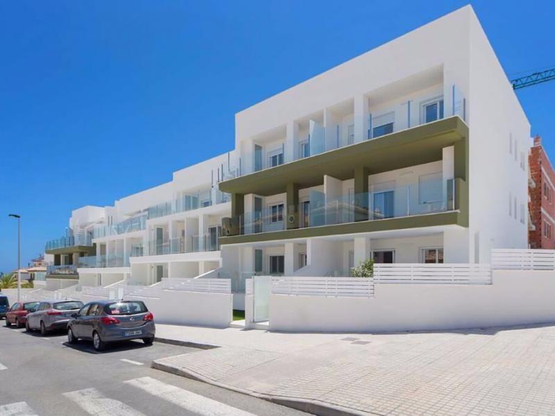 Apartments am Meer in Spanien, Valencia, La Marina — Immobilien-Suchservice von Bauträgern und Eigentümern GEOLN.COM. Foto 1