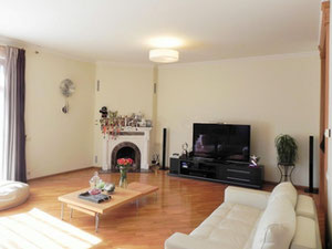 منزل على ضفاف البحيرة ، في الضواحي ، في الغابة في لاتفيا ، ريغا ، أولبروكا — ابحث عن عقار قيد الإنشاء أو عقار معاد بيعه مباشرة من المطورين والملاك GEOLN.COM. صورة فوتوغرافية 5