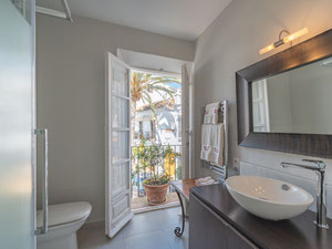 ბინა 2 ოთახიანი 180 მ² ოქროს მილზე, ესპანეთში — უძრავი ქონების ყიდვა და მფლო ბელებისგან GEOLN.COM. ფოტო 5