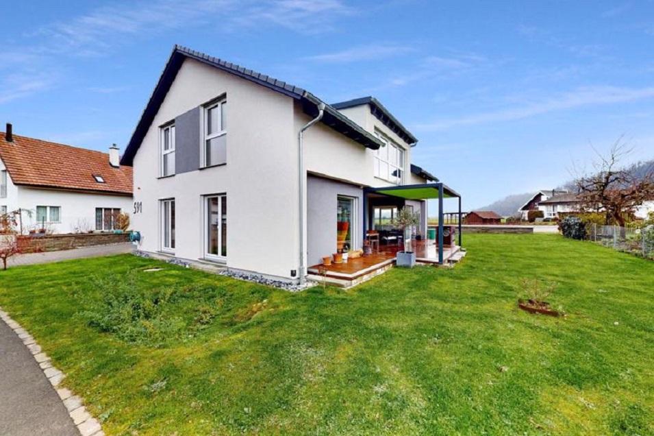 içindeki mülkiyet Full-Reuenthal — emlak arama motoru GEOLN.COM'a bakın. Fotoğraf 1