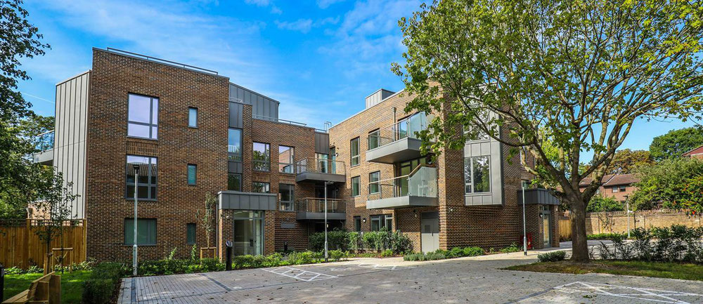 Real estate in Brondesbury Yard — look at the real estate search engine GEOLN.COM. Photo 1