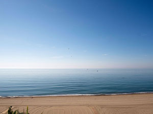 2-Zimmer-Wohnung 95 m² in Estepona, Spanien — Immobilien-Suchservice von Bauträgern und Eigentümern GEOLN.COM. Foto 24