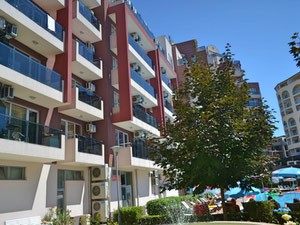 Real estate in Admiral Plaza — look at the real estate search engine GEOLN.COM. Photo 2