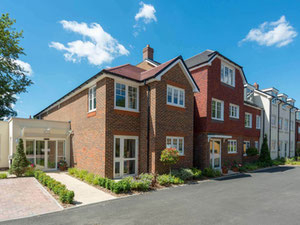 Real estate in St Giles Lodge — look at the real estate search engine GEOLN.COM. Photo 2