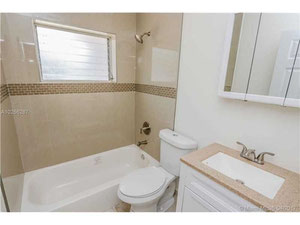 美国房子，佛罗里达州，海厄利亚 — 来自开发商和业主的房地产搜索引擎 GEOLN.COM. 照片 12