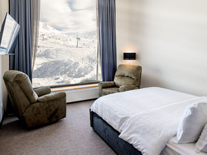 Hotel prestigioso con 70 habitaciones en la estación de esquí Gudauri, Georgia — Encuentre propiedades fuera del plan o reventa de bienes inmuebles directamente de desarrolladores y propietarios GEOLN.COM. Foto 12