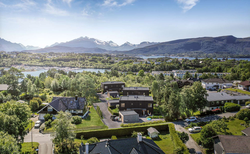 Real estate in Larsgarden — look at the real estate search engine GEOLN.COM. Photo 1