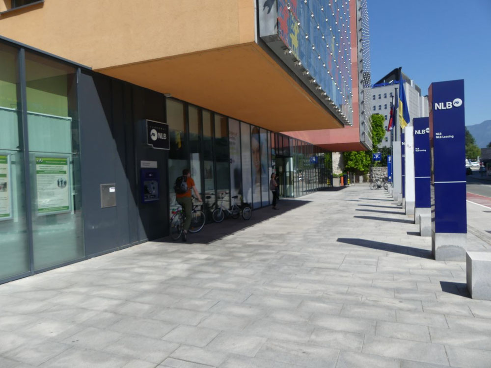 Офіс у великому місті у Словенії, Крань — Пошуковик нерухомості від забудовників і власників GEOLN.COM. Фото 1