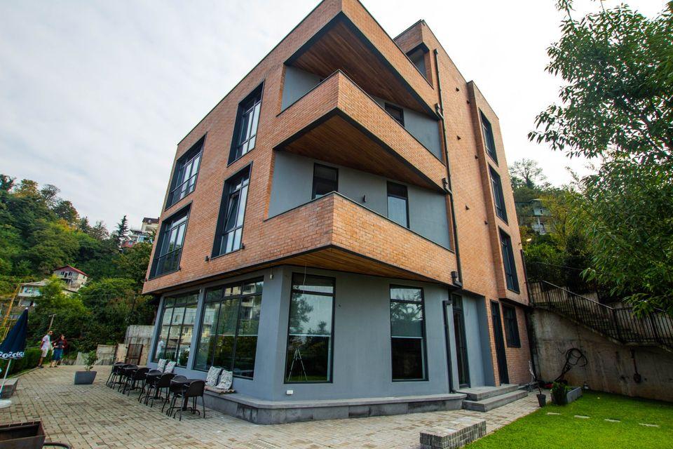 酒店出售 11 间客房。 — 来自开发商和业主的房地产搜索引擎 GEOLN.COM. 照片 1