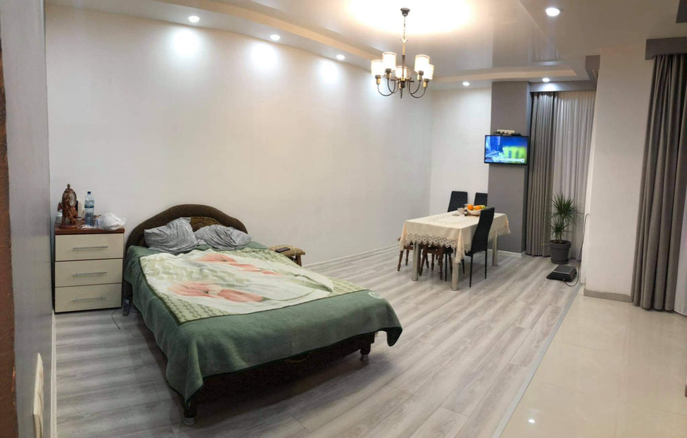 4房公寓出售 — 来自开发商和业主的房地产搜索引擎 GEOLN.COM. 照片 1