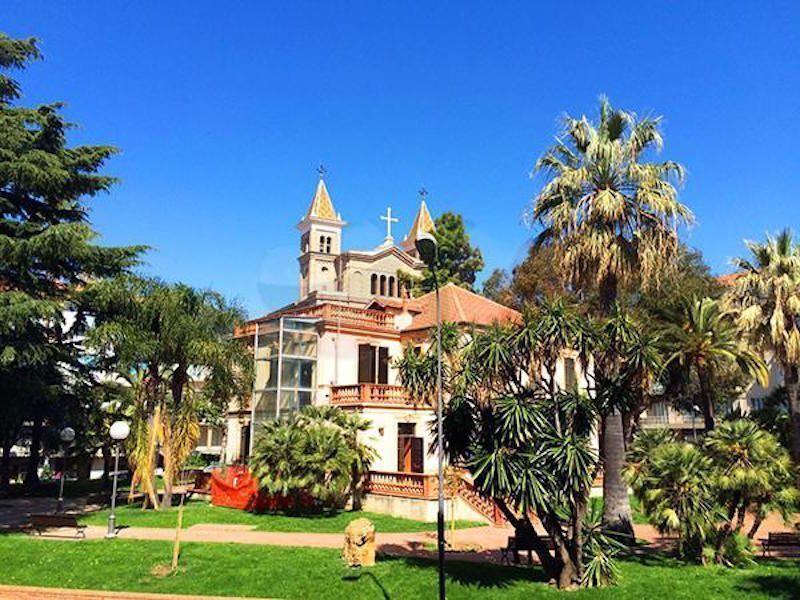 意大利，利古里亚，泰姬陵的海边公寓 — 来自开发商和业主的房地产搜索引擎 GEOLN.COM. 照片 1