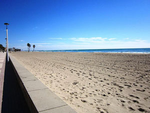 西班牙、加泰罗尼亚、贾夫拉的海边公寓 — 来自开发商和业主的房地产搜索引擎 GEOLN.COM. 照片 2