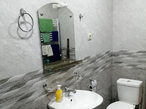 דירת 4 חדרים בסאנזונה. דירה ללא מתווך בטביליסי — חיפוש נדל"ן מפרטי ומקבלן GEOLN.COM. תמונה 11