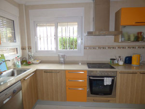 Villa in Spanien, Valencia, Los Montesinos — Immobilien-Suchservice von Bauträgern und Eigentümern GEOLN.COM. Foto 6