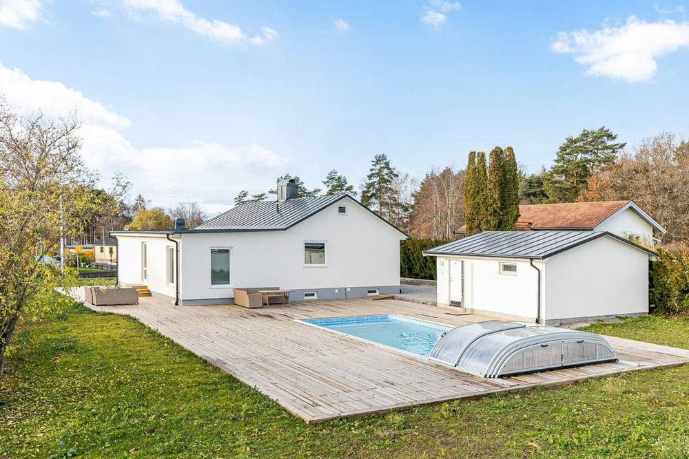 Real estate in Abyvagen 17 — look at the real estate search engine GEOLN.COM. Photo 1