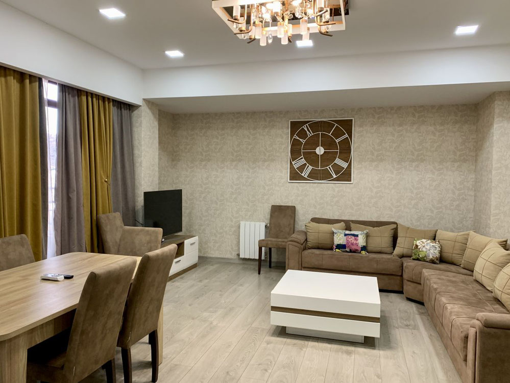 四房公寓出售 — 来自开发商和业主的房地产搜索引擎 GEOLN.COM. 照片 1