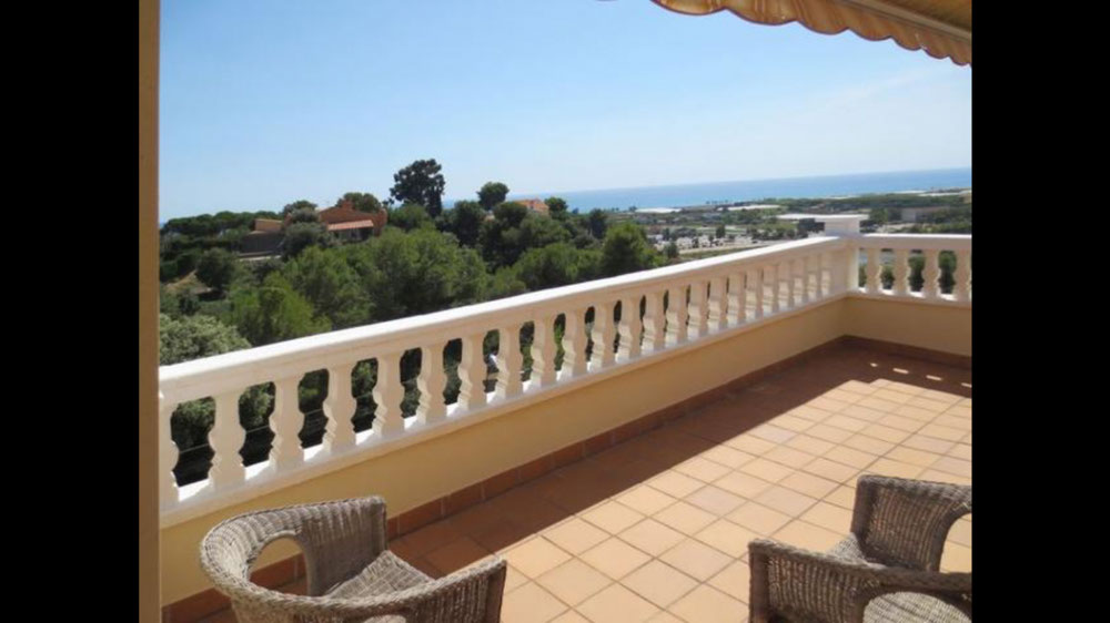 西班牙，加泰罗尼亚，圣苏珊娜别墅 — 来自开发商和业主的房地产搜索引擎 GEOLN.COM. 照片 1