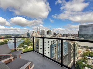 Real estate in Seventy Rainey — look at the real estate search engine GEOLN.COM. Photo 4