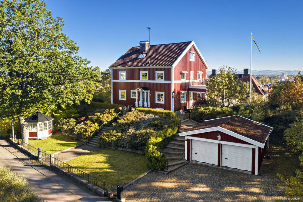 Real estate in Vimpelkullegatan 4 — look at the real estate search engine GEOLN.COM. Photo 1