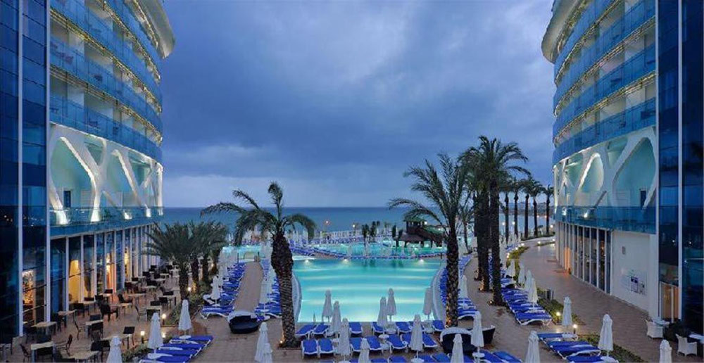 Hotel (hotel) by the sea in Turkey, Alanya — Find off-plan property or real estate resale directly from developers and owners GEOLN.COM. Photo 1