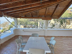 შესანიშნავი სახლი ზღვის პირველ ხაზში — უძრავი ქონების ყიდვა და მფლო ბელებისგან GEOLN.COM. ფოტო 23