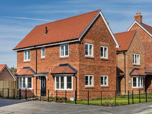 Real estate in Ash Lodge Park — look at the real estate search engine GEOLN.COM. Photo 2