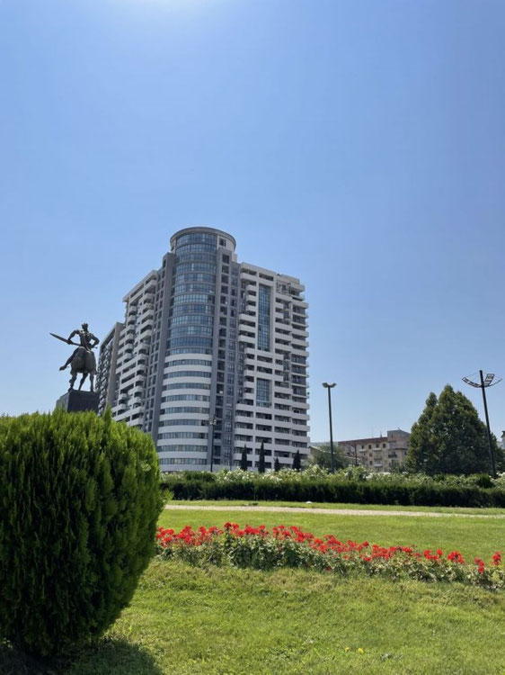 Продається 5-кімнатна квартира. — Пошуковик нерухомості від забудовників і власників GEOLN.COM. Фото 1