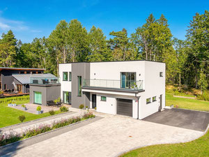 נדל"ן ב Lovstigen 11 — עיין במנוע חיפוש הנדל"ן GEOLN.COM. תמונה 2