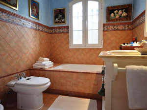 别墅 6 间卧室 693 平方米，位于西班牙马贝拉湾 — 来自开发商和业主的房地产搜索引擎 GEOLN.COM. 照片 28