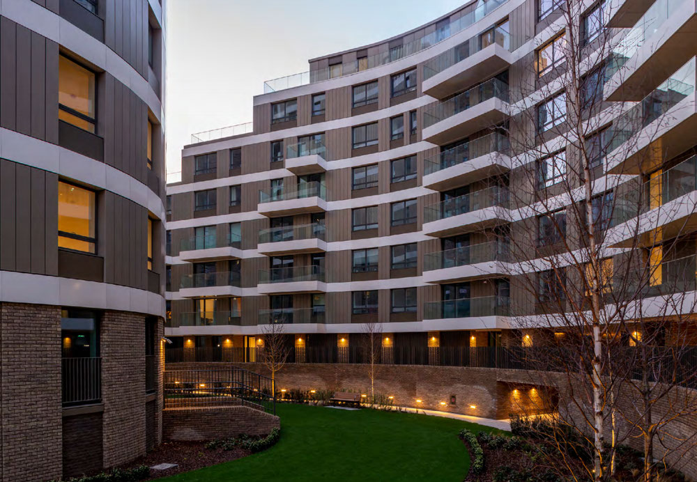 房地产在 Wembley Parade — look at the real estate search engine GEOLN.COM. 照片 1