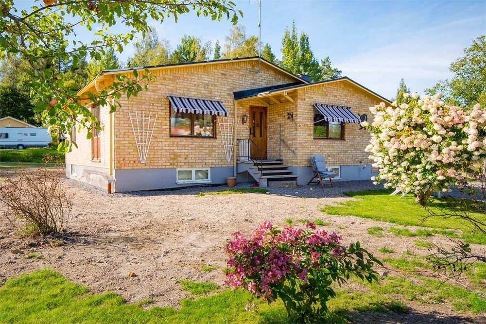 Нерухомість в Grenvagen 1 — дивіться на пошуковику нерухомості GEOLN.COM. Фото 1