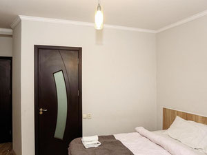 6 ოთახიანი სასტუმრო მთაწმინდაზე. უძრავი ქონება თბილისში შუამავლების გარეშე — უძრავი ქონების ყიდვა და მფლო ბელებისგან GEOLN.COM. ფოტო 5