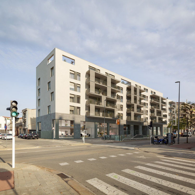 Real estate in EIX CREU ALTA — look at the real estate search engine GEOLN.COM. Photo 1