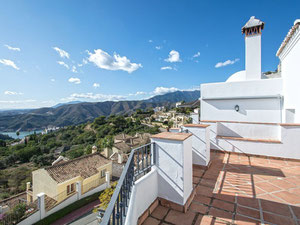 联排别墅 3 卧室 142 平方米，位于西班牙伊斯塔纳 — 来自开发商和业主的房地产搜索引擎 GEOLN.COM. 照片 3